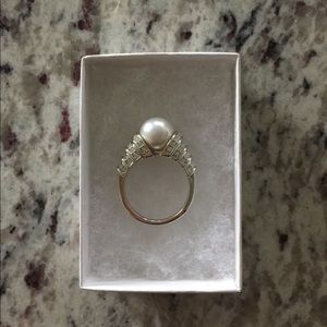 Swarovski Crystal & Pearl Ring